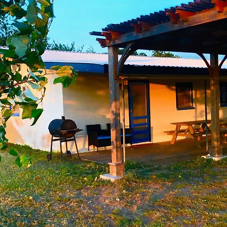 Oasis Lake Buchanan Hotel Bluffton Exterior foto
